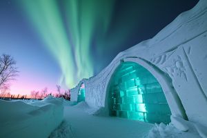 hôtel de glace et aurores boréales à l’iglootel de saariselkä, finlande