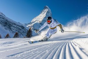 Ski élégant à Zermatt : luxe suisse et pistes immaculées